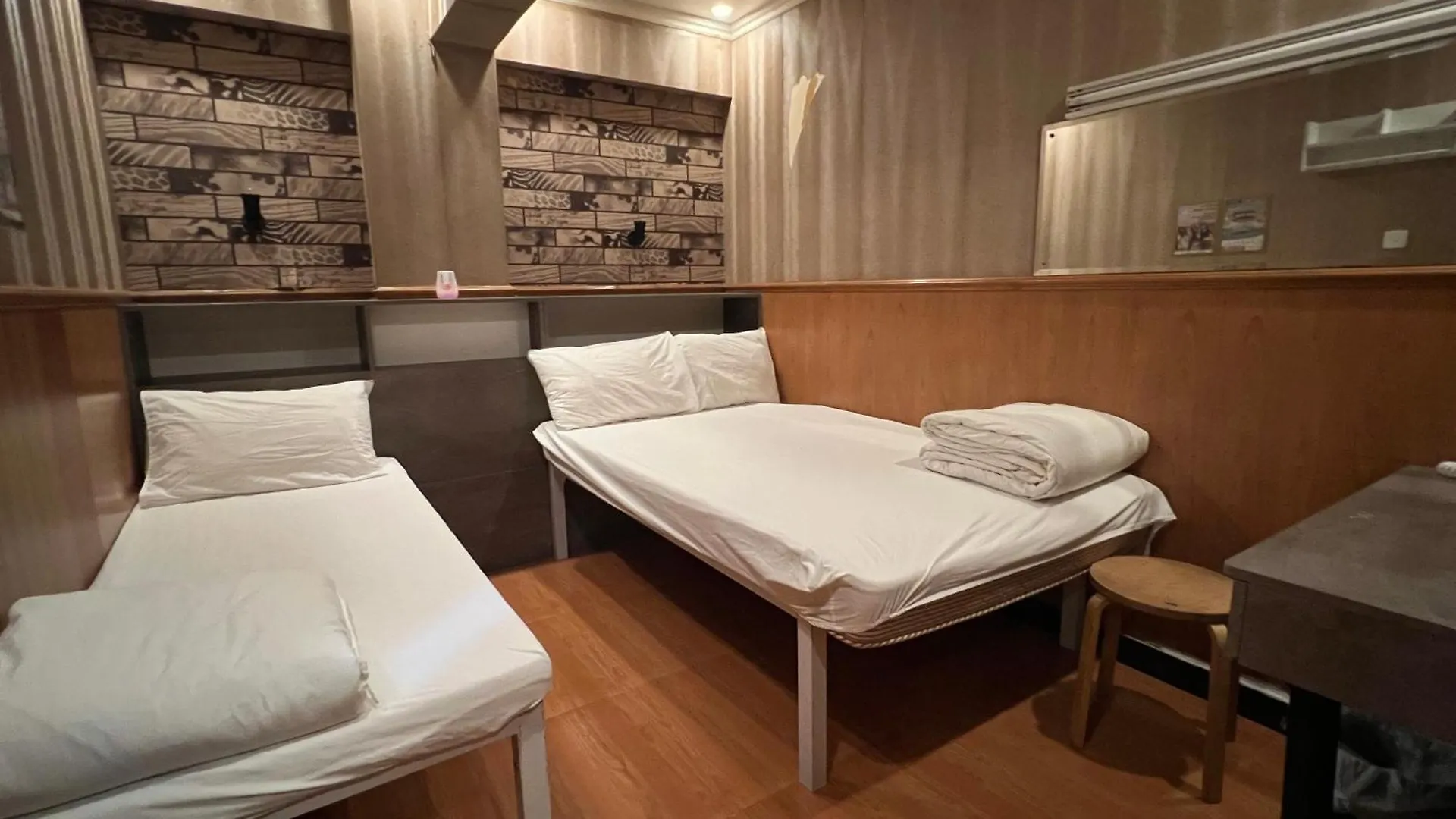 Hostel Wee Classic Inn Hong Kong China