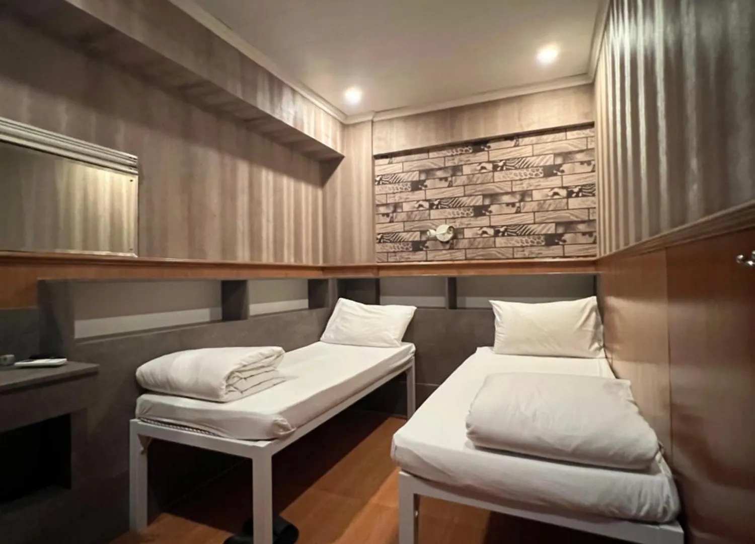 Wee Classic Inn Hong Kong Hostel