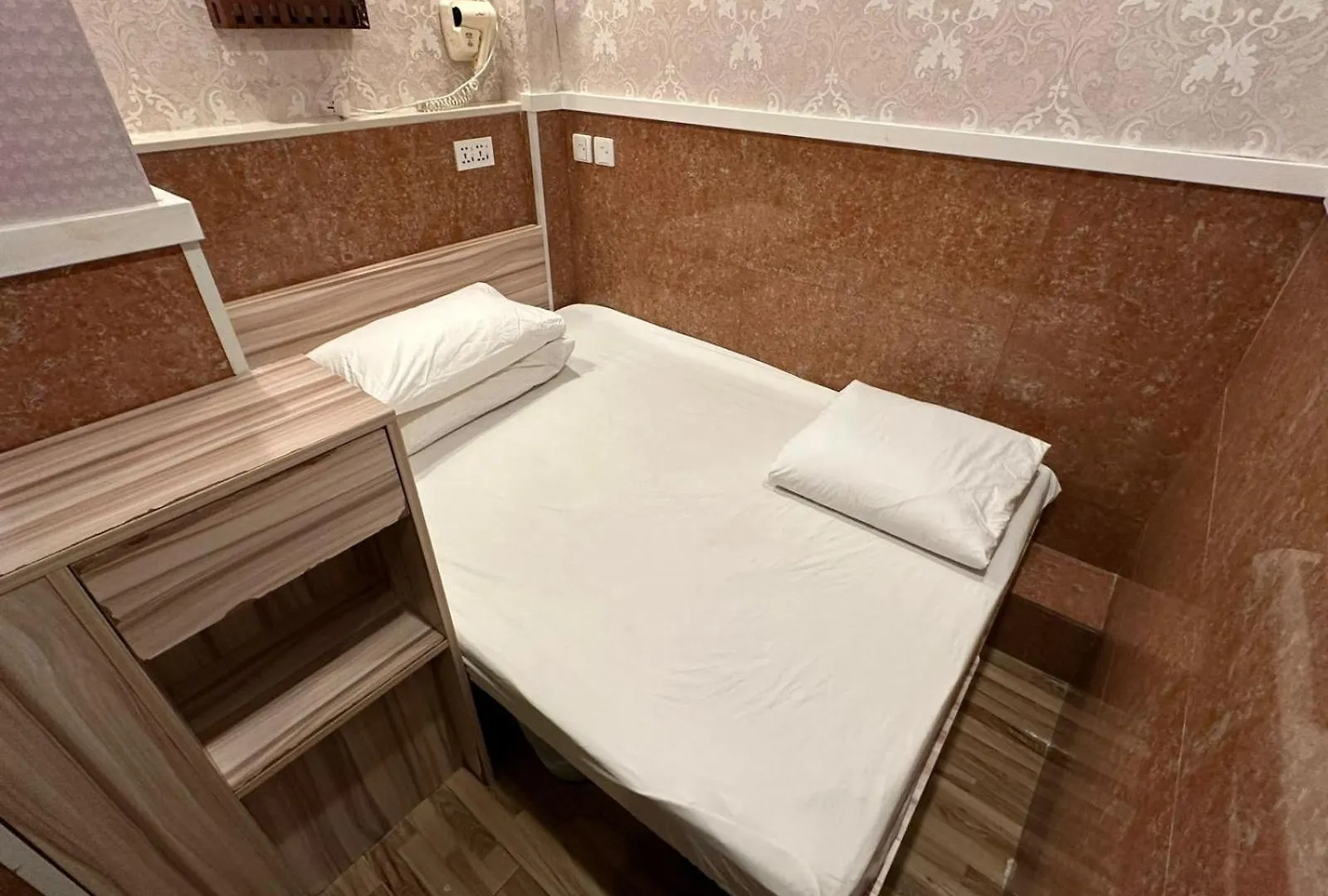 Wee Classic Inn Hongkong Hostel
